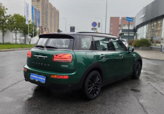 Подержанный автомобиль MINI Clubman Wagon 2019 года (4 фото)