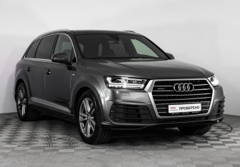 Подержанный автомобиль Audi Q7 2015 года (4 фото)