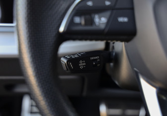 Подержанный автомобиль Audi Q8 2019 года (24 фото)