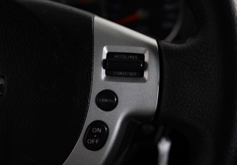 Подержанный автомобиль Nissan X-Trail 2007 года (10 фото)