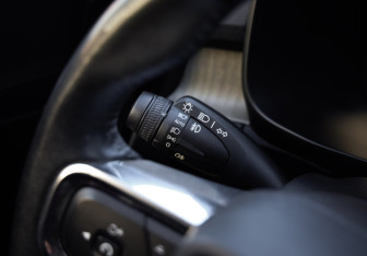 Подержанный автомобиль Volvo XC40 2019 года (21 фото)