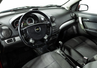 Подержанный автомобиль Chevrolet Aveo Sedan 2008 года (11 фото)