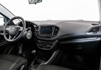 Подержанный автомобиль LADA (ВАЗ) Vesta Sedan 2017 года (9 фото)