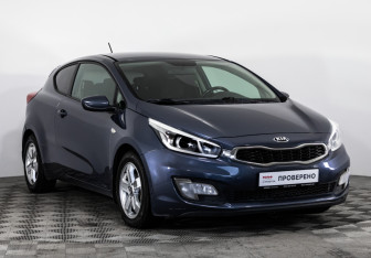 Подержанный автомобиль Kia Ceed Hatchback 2013 года (3 фото)