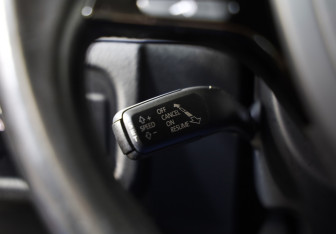 Подержанный автомобиль Volkswagen Touareg 2015 года (20 фото)