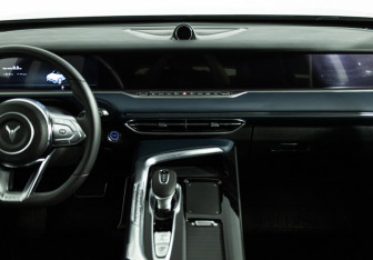 Подержанный автомобиль Voyah Free 2023 года (14 фото)