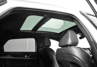 Подержанный автомобиль Kia K5 2021 года (21 фото)