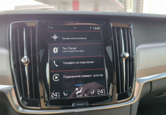 Подержанный автомобиль Volvo S90 2019 года (25 фото)