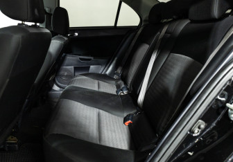 Подержанный автомобиль Mitsubishi Lancer Sedan 2012 года (10 фото)