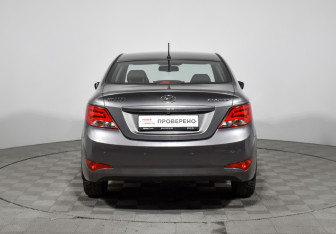 Подержанный автомобиль Hyundai Solaris Sedan 2014 года (6 фото)