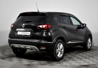 Подержанный автомобиль Renault Kaptur 2017 года (5 фото)