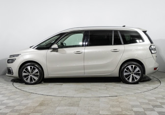 Подержанный автомобиль Citroen C4 SpaceTourer 2019 года (8 фото)