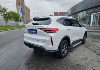 Подержанный автомобиль Haval F7 2022 года (4 фото)
