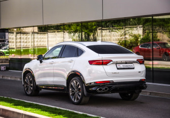 Подержанный автомобиль Geely Tugella 2024 года (7 фото)