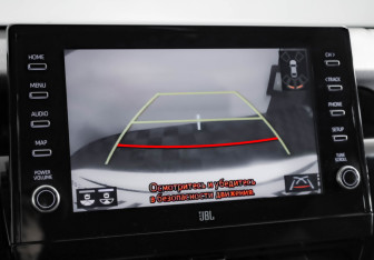 Подержанный автомобиль Toyota Camry Sedan 2021 года (16 фото)