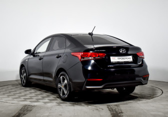 Подержанный автомобиль Hyundai Solaris Sedan 2017 года (7 фото)