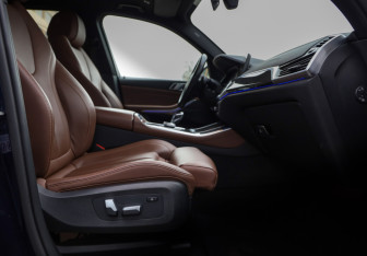 Подержанный автомобиль BMW X5 2021 года (29 фото)