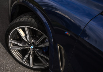 Подержанный автомобиль BMW X5 2019 года (10 фото)