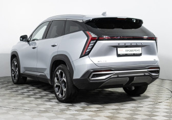 Подержанный автомобиль Geely Atlas 2024 года (7 фото)