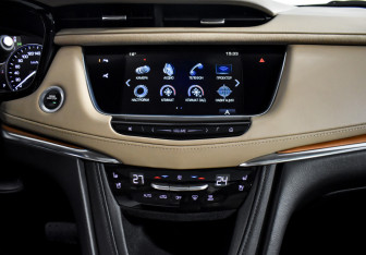 Подержанный автомобиль Cadillac XT5 2019 года (16 фото)
