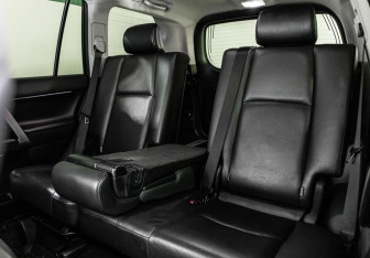 Подержанный автомобиль Toyota Land Cruiser Prado 2021 года (29 фото)