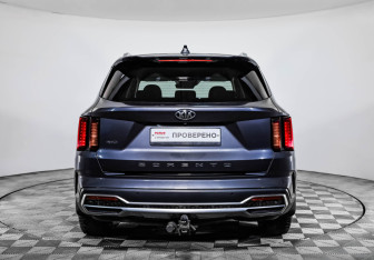 Подержанный автомобиль Kia Sorento 2021 года (5 фото)