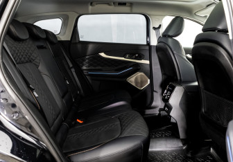 Подержанный автомобиль Exeed TXL 2023 года (20 фото)