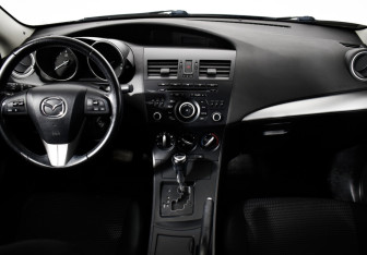 Подержанный автомобиль Mazda 3 Sedan 2012 года (13 фото)