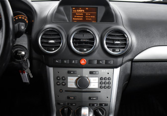 Подержанный автомобиль Opel Antara 2012 года (15 фото)