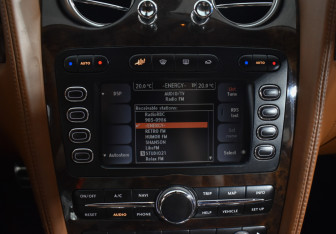 Подержанный автомобиль Bentley Continental GT Coupe 2007 года (14 фото)