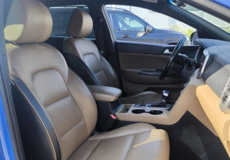 Подержанный автомобиль Kia Sportage 2018 года (12 фото)