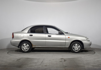 Подержанный автомобиль Chevrolet Lanos 2007 года (4 фото)