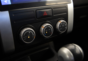 Подержанный автомобиль Nissan X-Trail 2013 года (16 фото)