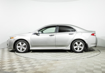 Подержанный автомобиль Honda Accord Sedan 2008 года (8 фото)