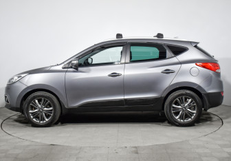Подержанный автомобиль Hyundai ix35 2015 года (8 фото)