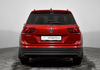Подержанный автомобиль Volkswagen Tiguan 2020 года (6 фото)