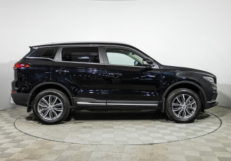 Подержанный автомобиль Geely Atlas Pro 2022 года (4 фото)