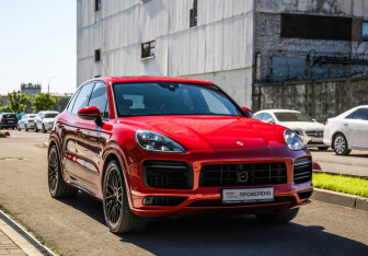 Подержанный автомобиль Porsche Cayenne 2022 года (5 фото)
