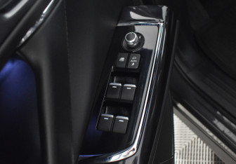Подержанный автомобиль Mazda CX-9 2017 года (21 фото)