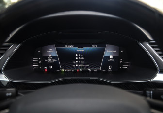 Подержанный автомобиль Skoda Superb Liftback 2023 года (12 фото)
