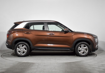 Подержанный автомобиль Hyundai Creta 2021 года (4 фото)