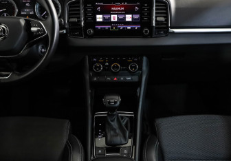 Подержанный автомобиль Skoda Karoq 2020 года (14 фото)