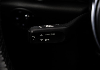 Подержанный автомобиль Porsche Cayenne 2015 года (24 фото)