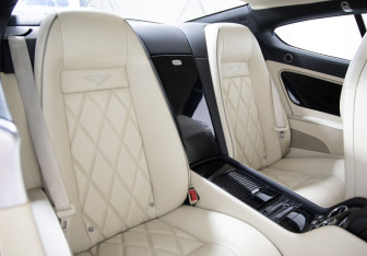 Подержанный автомобиль Bentley Continental GT Coupe 2008 года (17 фото)