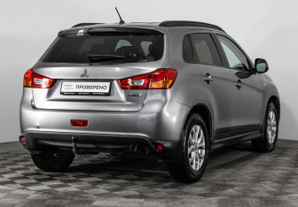 Подержанный автомобиль Mitsubishi ASX 2013 года (5 фото)