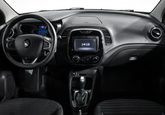 Подержанный автомобиль Renault Kaptur 2017 года (14 фото)