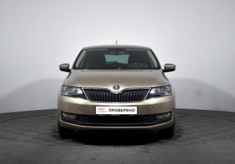 Подержанный автомобиль Skoda Rapid Liftback 2019 года (2 фото)