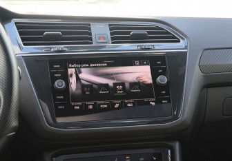 Подержанный автомобиль Volkswagen Tiguan 2021 года (28 фото)