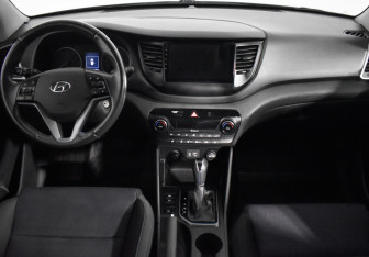 Подержанный автомобиль Hyundai Tucson 2016 года (13 фото)