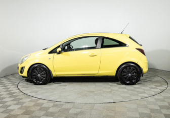 Подержанный автомобиль Opel Corsa 2011 года (8 фото)